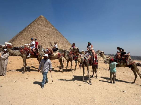 Hurghada to Cairo – Pyramids, Sphinx & Egyptian Museum Day Trip - Image 3